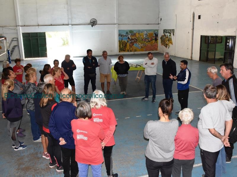 Entrega de elementos para la Escuela Municipal Actividad Física en la Salud y la Enfermedad Entrega de elementos para la Escuela Municipal Actividad Fisica en la Salud y la Enfermedad 4