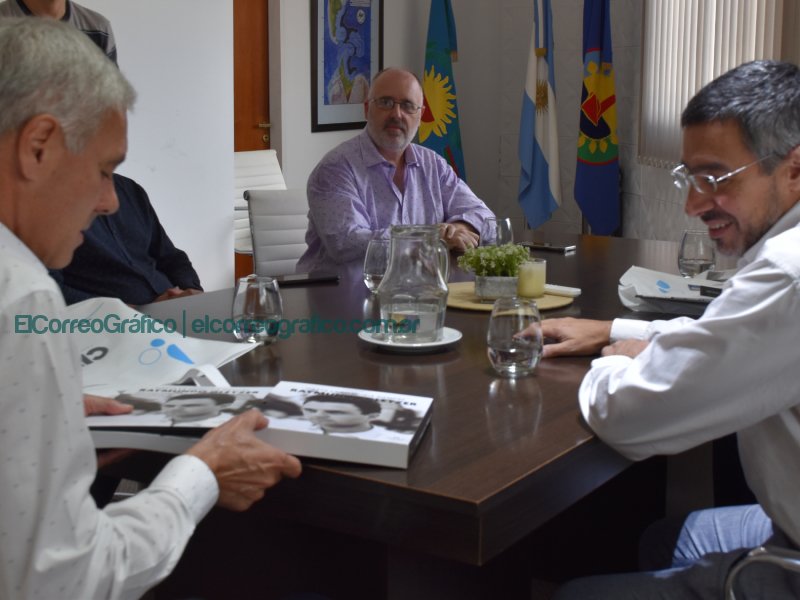 Fabián Cagliardi recibió a funcionarios del INCAA Fabian Cagliardi recibio a funcionarios del INCAA 2
