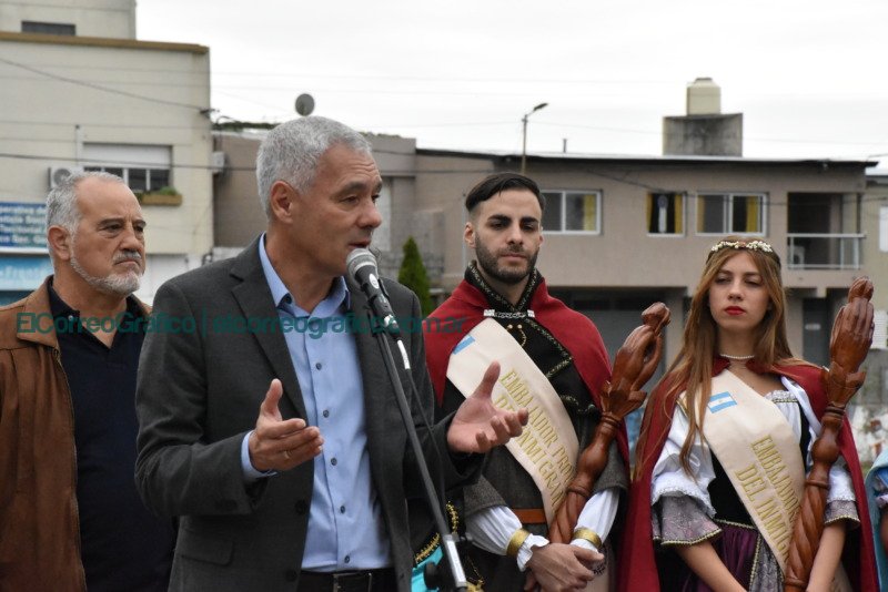 Fabian Cagliardi y el Acto 66° de la Autonomia Municipal de Berisso 3