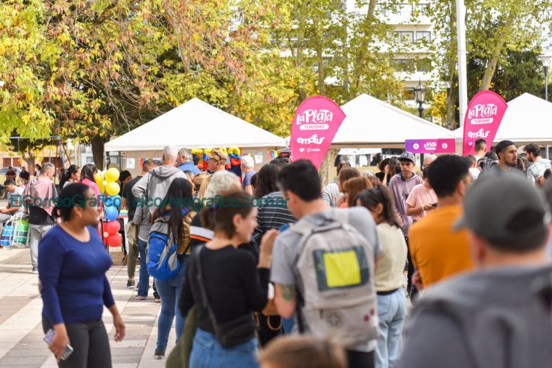 La cultura venezolana congrego a mas de 25 mil personas en Plaza Malvinas 2