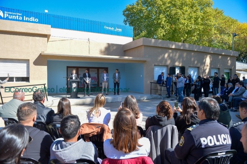 Se inauguro el primer Centro Universitario de Punta Indio 1