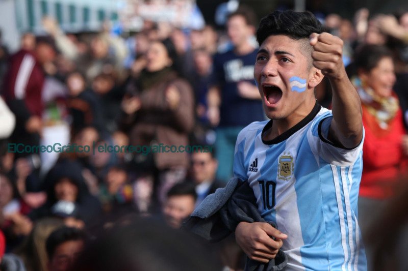 Con Fan Fest, menús mundialistas y traslados gratuitos, La Plata invita a "vivir una experiencia Mundial" Con Fan Fest, menús mundialistas y traslados gratuitos, La Plata invita a vivir una experiencia Mundial 2