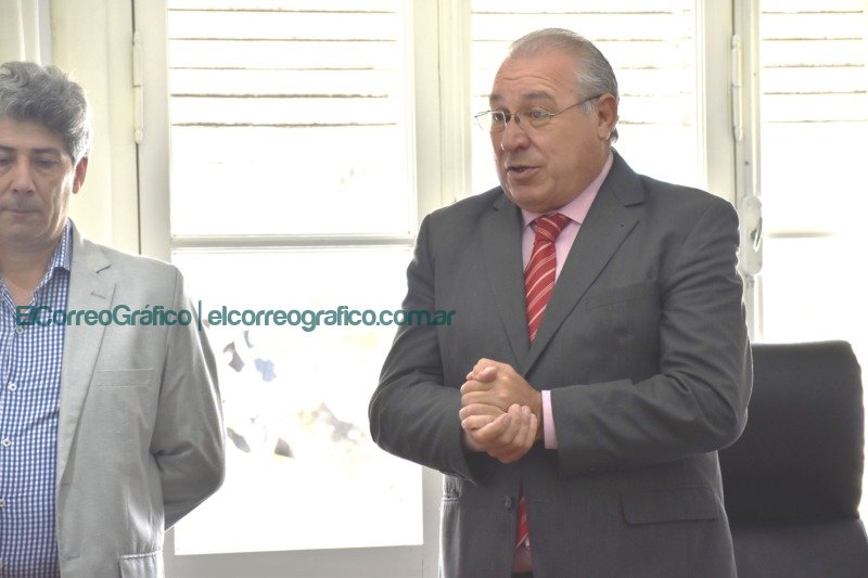 Conflicto en el Registro de la Propiedad Conflicto en el Registro de la Propiedad 1Guillermo Saucedo, secretario general del Colegio de Martilleros Departamento Judicial La Plata