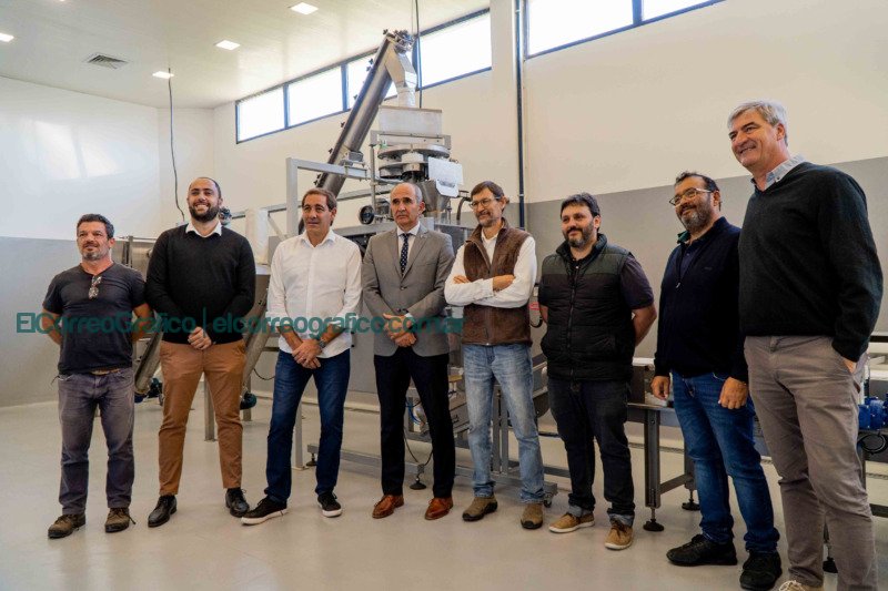 Garro y Armengol en la planta de alimentos de la UNLP acuerdan ampliar asistencia a comedores 2