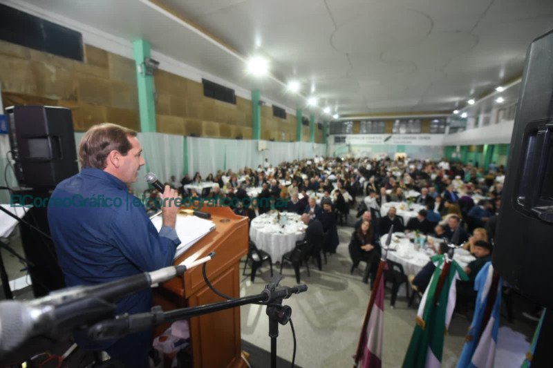 Julio Garro en el 84º aniversario de la Federación de Instituciones 3