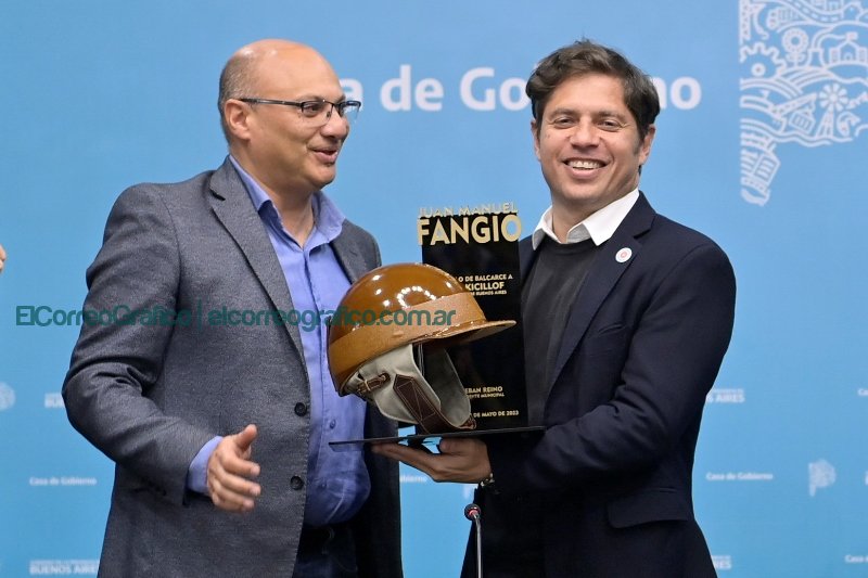 Kicillof suscribió un convenio para la puesta en valor del autódromo de Balcarce 4