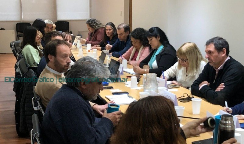 Provincia acordó con gremios adelantar a mayo los aumento previstos para julio Provincia acordó con gremios adelantar a mayo los aumento previstos para julio 1