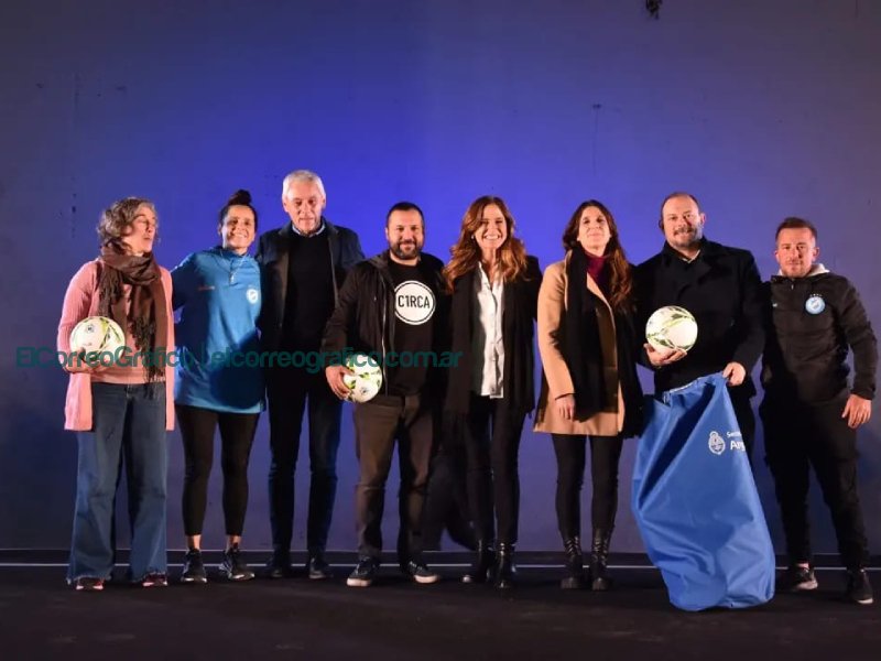 Cagliardi y Tolosa Paz entregaron herramientas, maquinarias y kits deportivos Cagliardi y Tolosa Paz entregaron herramientas, maquinarias y kits deportivos 5
