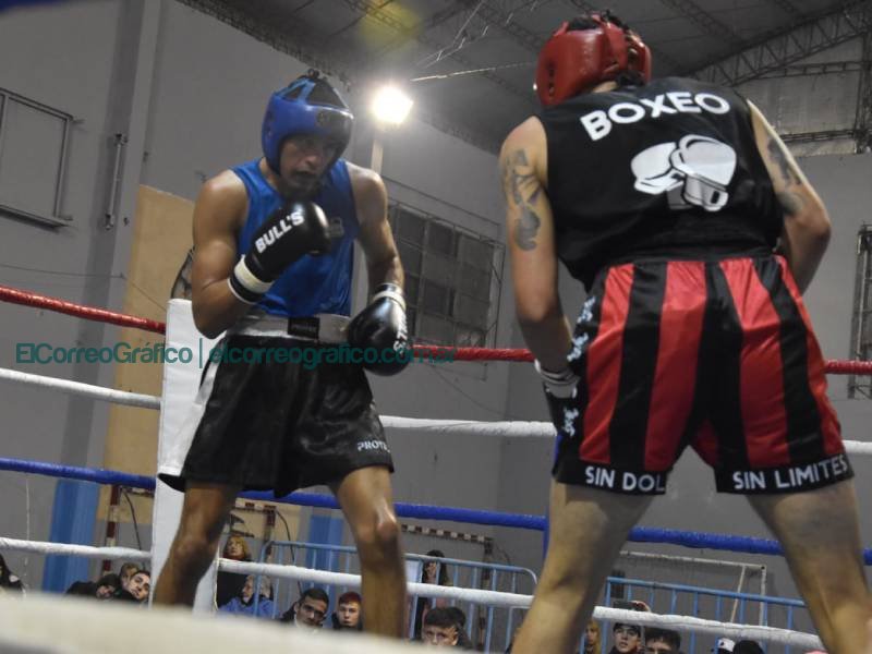 Festival de Box Ciudad de Berisso en el Gimnasio Municipal 1