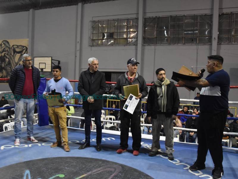 Festival de Box Ciudad de Berisso en el Gimnasio Municipal 2