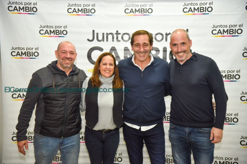 Garro oficializó su precandidatura a intendente de La Plata 04