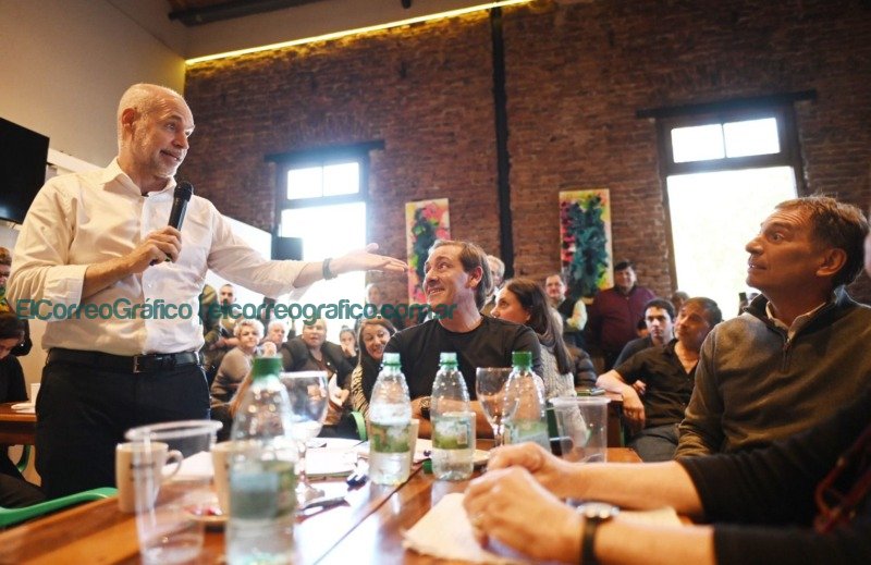 Horacio Rodíguez Larreta con Diego Santilli y Julio Garro en La Plata 1