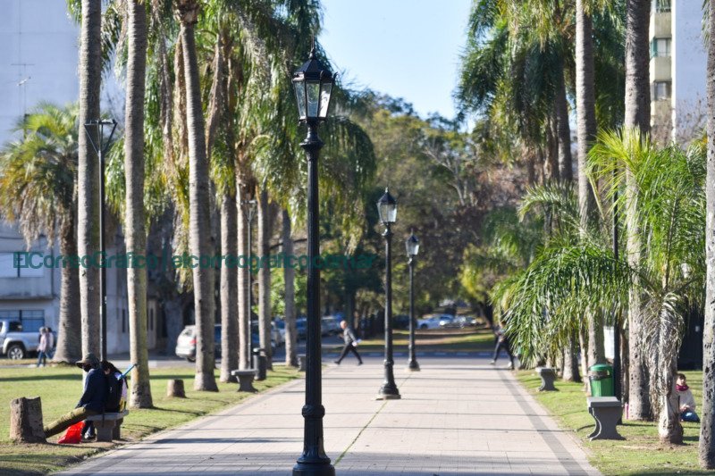 La Plata pone en valor más de 500 columnas ornamentales históricas (1)
