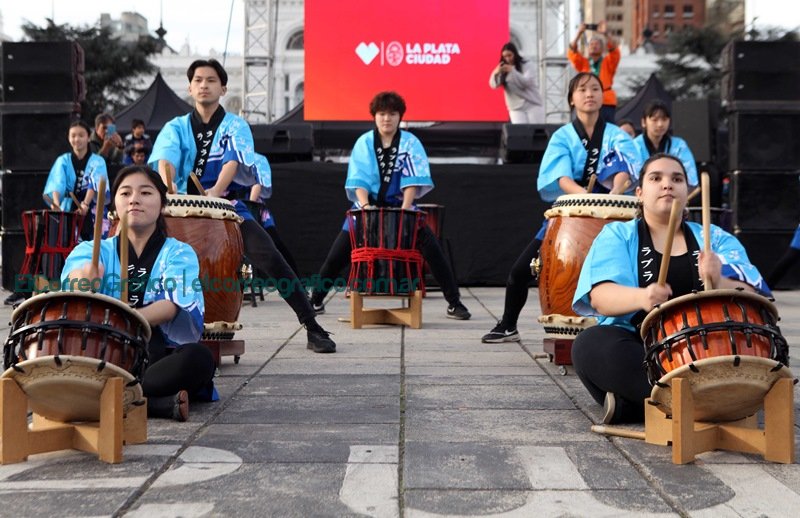 Más de 60 mil personas disfrutaron de gastronomía, música y danzas japonesas en Plaza Moreno