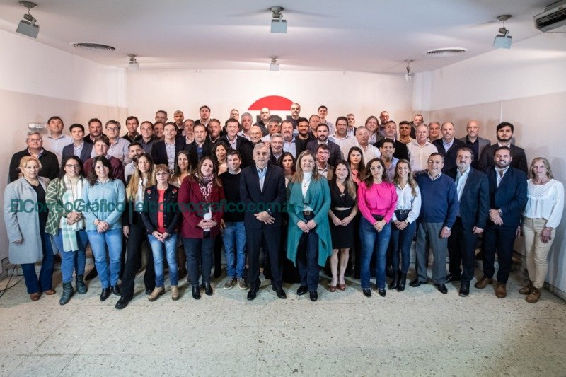 Gerardo Morales recibió el apoyo de dirigentes que aspiran a conducir municipios bonaerense Gerardo Morales recibió el apoyo de dirigentes que aspiran a conducir municipios bonaerense