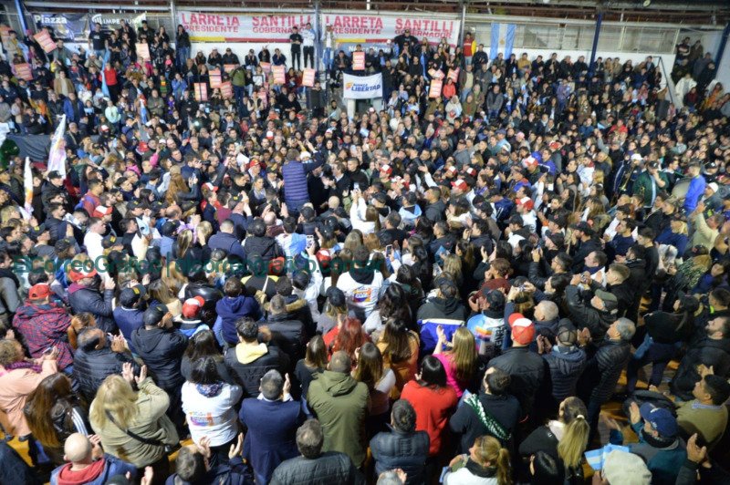 Garro, con Larreta y Santilli en La Plata “Es muy importante contar con un gobernador y un presidente que vuelvan a mirar a los platenses” Garro, con Larreta y Santilli en La Plata “Es muy importante contar con un gobernador y un presidente que vuelvan a mirar a los platenses” 5