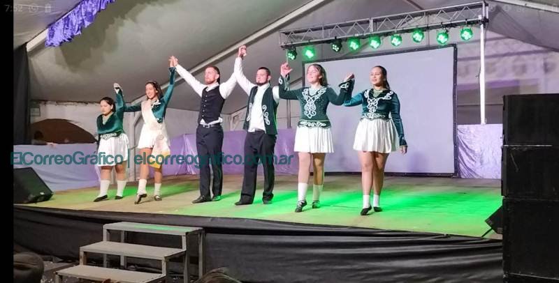 Lituanos e irlandeses en Feria de Colectividades en Mar del Plata 2