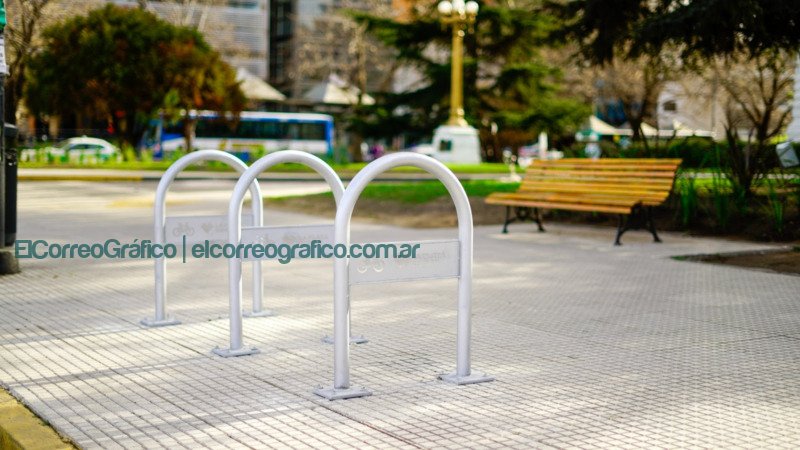 Para alentar la movilidad sustentable, instalan 250 bicicleteros en el centro 3