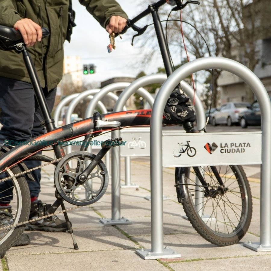 Para alentar la movilidad sustentable, instalan 250 bicicleteros en el centro 4