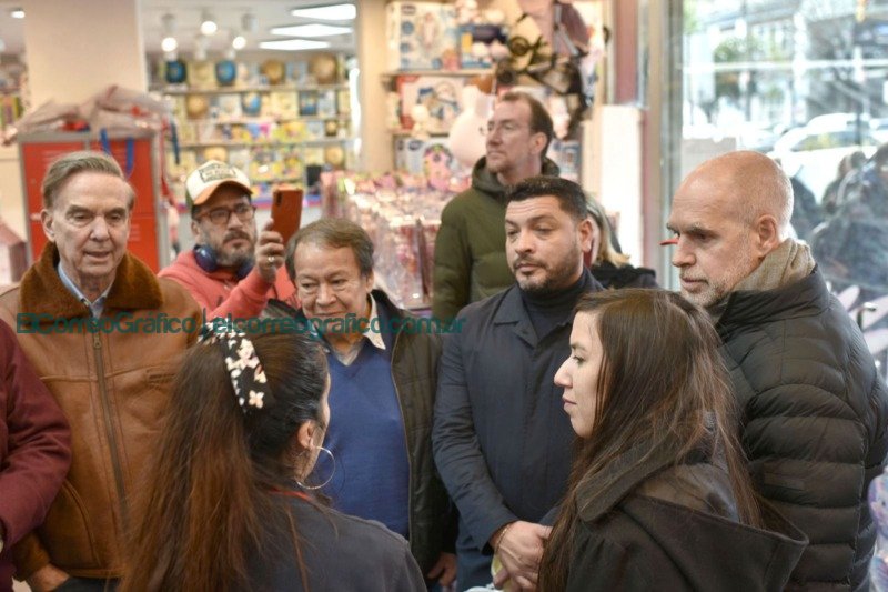 Rodríguez Larreta con Santilli y Toty Flores en La Matanza 1