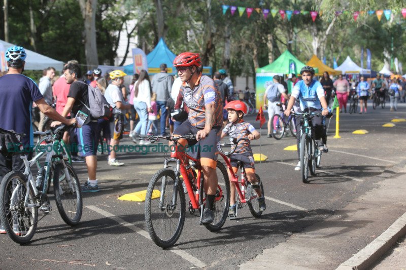 3ª Edición de la Feria de Movilidad Sustentable en La Plata 3ª Edición de la Feria de Movilidad Sustentable en La Plata