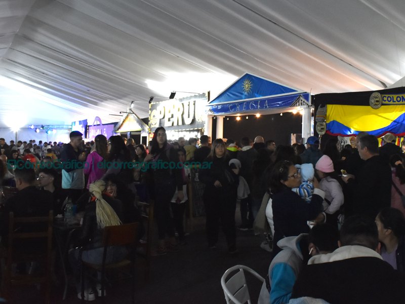 La 46° Fiesta Provincial del Inmigrante en Berisso: Un Festín Cultural y Gastronómico La 46° Fiesta Provincial del Inmigrante en Berisso, Un Festín Cultural y Gastronómico 14