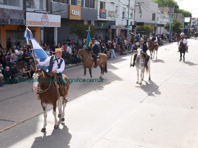 Éxito y Tradición: Resumen de la 20º Fiesta del Provinciano en Berisso Éxito y Tradición Resumen de la 20º Fiesta del Provinciano en Berisso 1