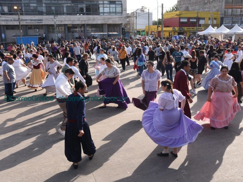 Éxito y Tradición Resumen de la 20º Fiesta del Provinciano en Berisso 2