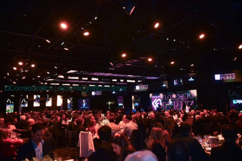 Julio Garro en la Cena Benéfica de la Fundación Florencio Pérez Julio Garro en la Cena Benéfica de la Fundación Florencio Pérez 3