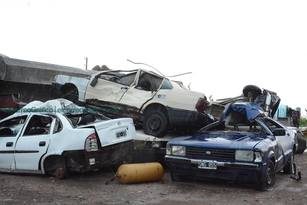 Berisso compactó más de 300 motos y 30 autos abandonados 1