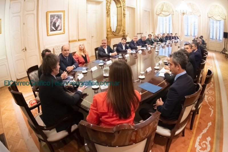 Javier Milei con gobernadores Negociaciones sobre impuestos y apoyo a reformas económicas 2