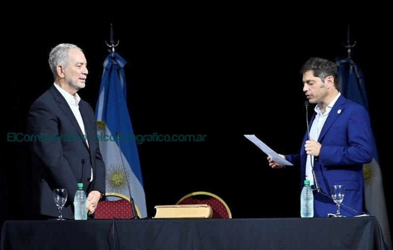 Julio Alak asumió en La Plata con el desafío de "recrear sueños y utopías" Julio Alak asumió en La Plata con el desafío de recrear sueños y utopías 9