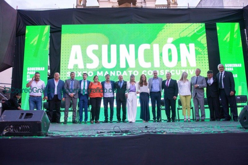 Mario Secco juró su 6º mandato consecutivo en Ensenada 02