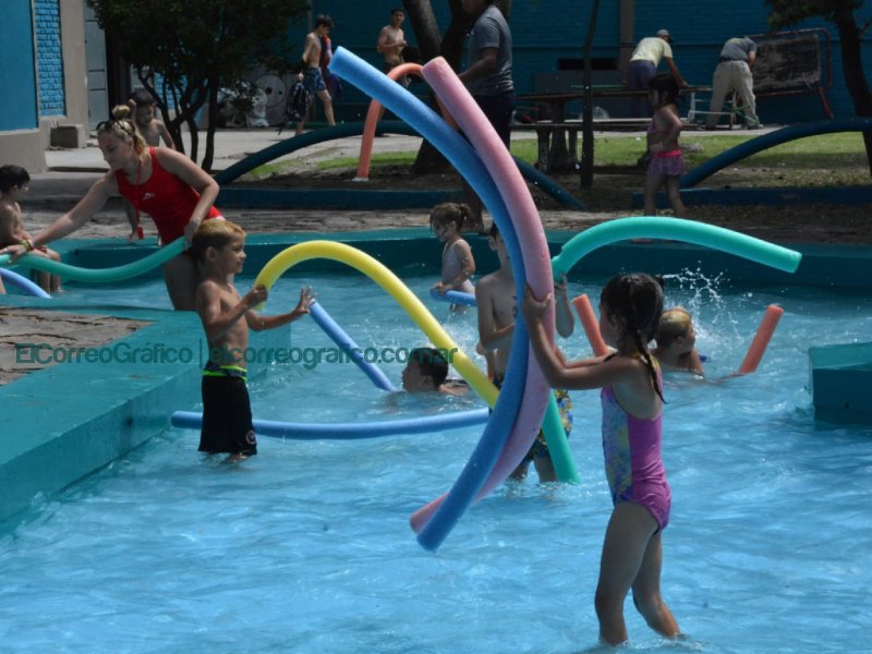 Cagliardi y Sileoni supervisaron actividades de Escuelas Abiertas de Verano en Berisso Cagliardi y Sileoni supervisaron actividades de Escuelas Abiertas de Verano en Berisso 2