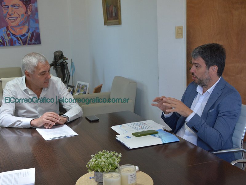 Reunión entre el intendente de Berisso y autoridades de ABSA 1