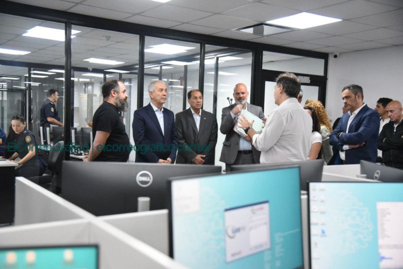 Reunión entre el intendente de La Plata y el Ministro bonaerense de Seguridad 4
