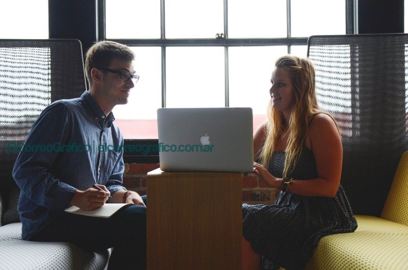 De empleado a freelancer para el exterior: Claves 2024 para sobrevivir en la transformación laboral entrepreneur, startup, start-upDe empleado a freelancer para el exterior: Claves para sobrevivir en la transformación laboral