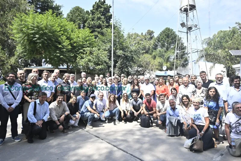 Encuentro multisectorial en La Plata: Axel Kicillof analiza impacto de políticas nacionales Encuentro multisectorial en La Plata. Axel Kicillof analiza impacto de políticas nacionales 3
