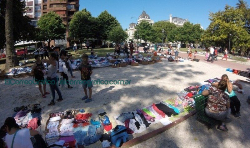 Alak y Larroque articulan políticas sociales y la reconversión de la venta en la vía pública 3