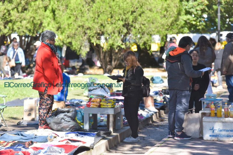 Ordenamiento Urbano en La Plata: Censo y Relocalización de Puestos Ordenamiento Urbano en La Plata, Censo y Relocalización de Puestos 1