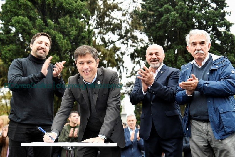 Kicillof en el 223° aniversario de Ensenada 4