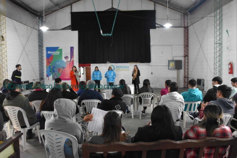 “Berisso Recicla” en el Albergue Universitario de la UNLP 02