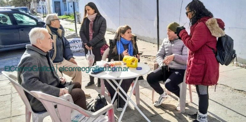 El gazebo de la oposición en el Concejo Deliberante de Berisso El gazebo de la oposición en el Concejo Deliberante de Berisso 2