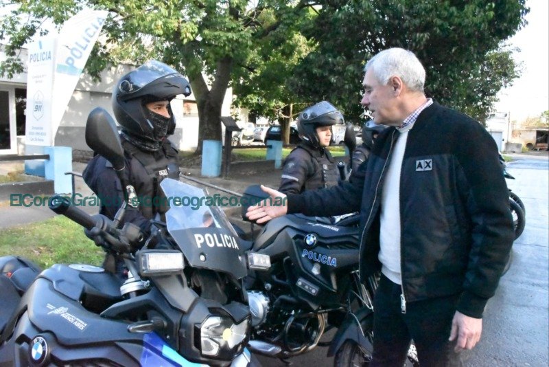 Entrega de motos BMW de 850 cc para reforzar seguridad en Berisso 3