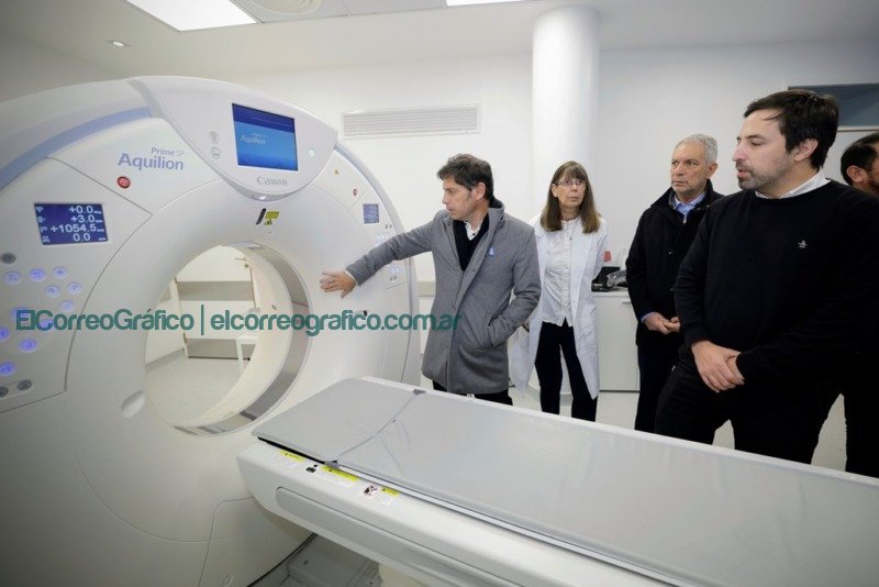 Kicillof inauguró nuevos equipos en el Hospital General San Martín 3