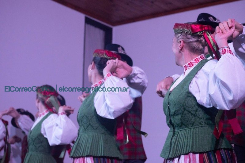 La Sociedad Cultural Lituana Nemunas de Berisso_ Viaje Histórico al Festival de la Canción en Lituania 2024 06
