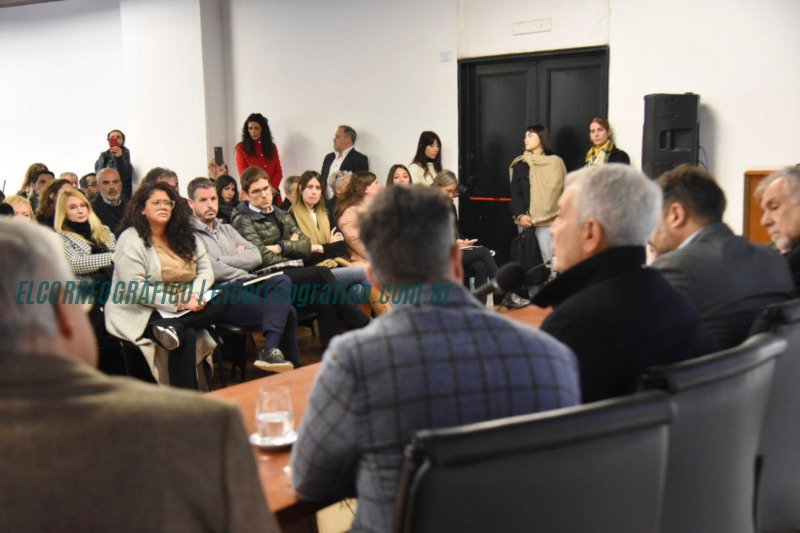 Críticas a las propuestas urbanísticas en La Plata: Desigualdad y promesas vacías Críticas a las propuestas urbanísticas en La Plata. Desigualdad y promesas vacías 2