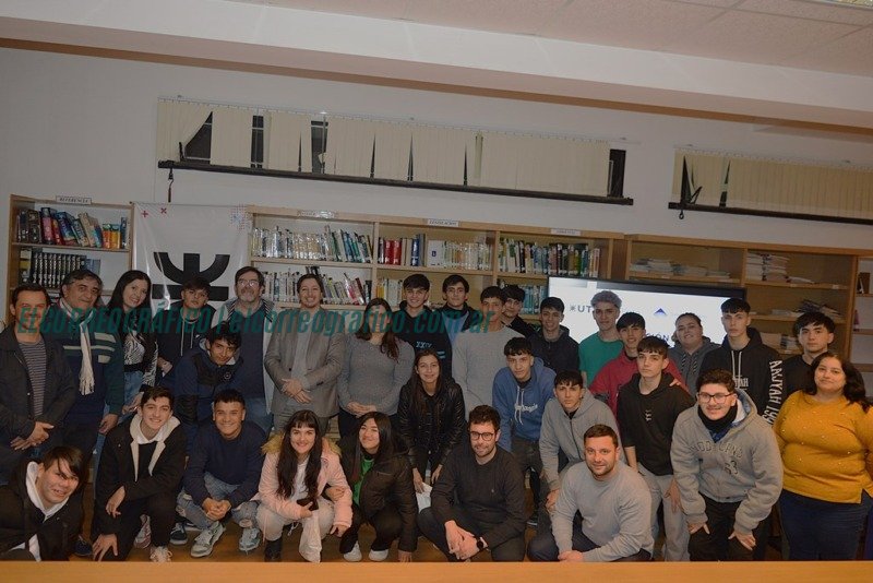 Cursos de mantenimiento industrial para alumnos de escuelas técnicas 3