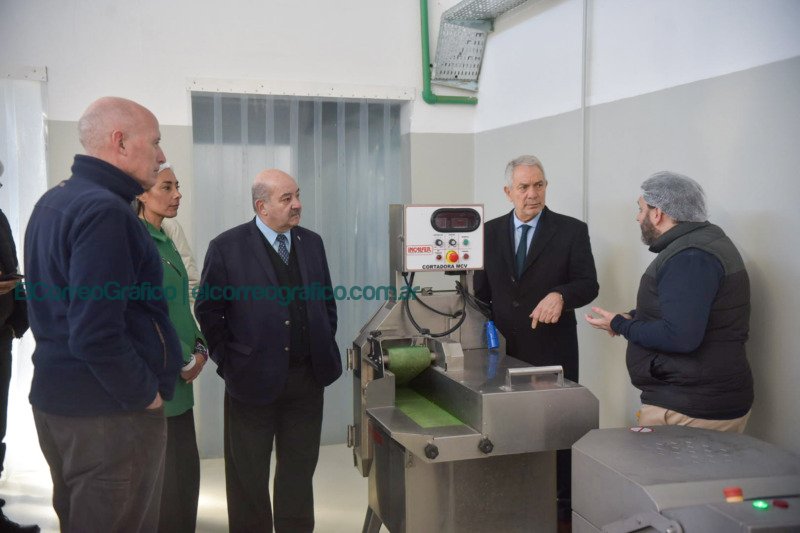 Intendente de La Plata y vicepresidente de la UNLP recorrieron Plantas Productivas de Interés Social 1