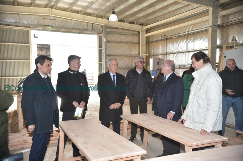 Intendente de La Plata y vicepresidente de la UNLP recorrieron Plantas Productivas de Interés Social 3